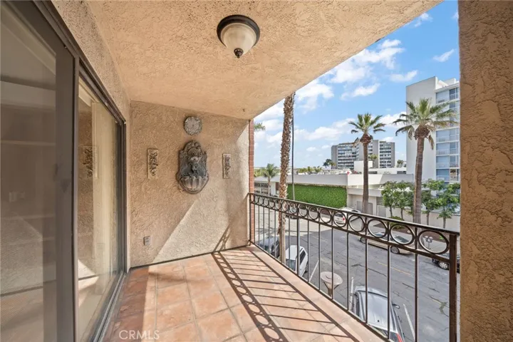 35 Linden, Long Beach, California 90802