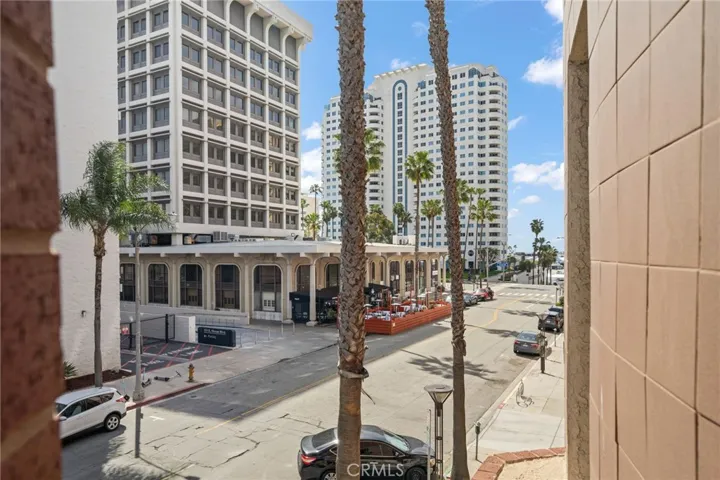 35 Linden, Long Beach, California 90802