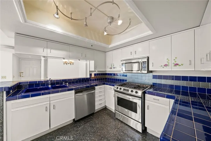 35 Linden, Long Beach, California 90802