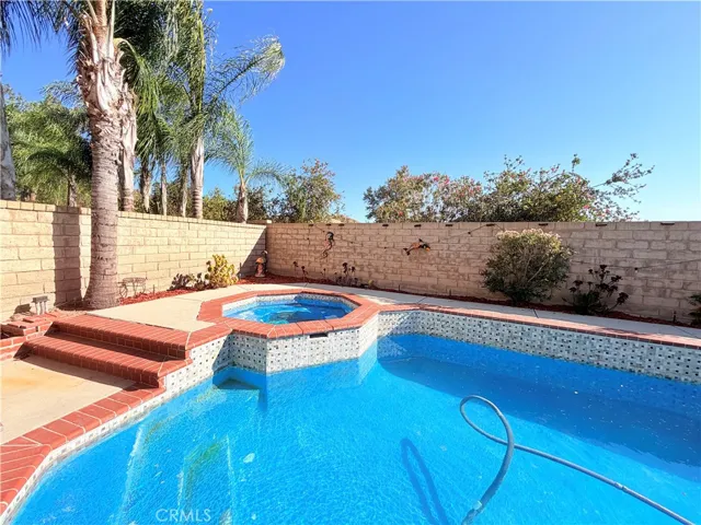 20350 Calhaven, Saugus, California 91390