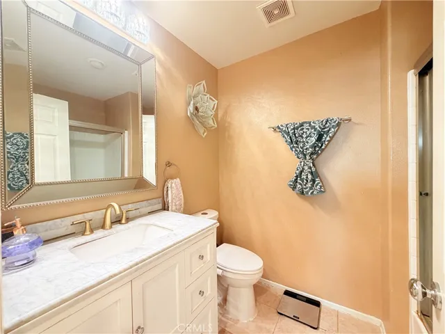 20350 Calhaven, Saugus, California 91390