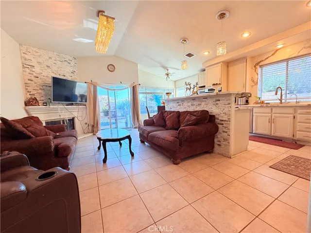 20350 Calhaven, Saugus, California 91390
