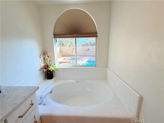 20350 Calhaven, Saugus, California 91390