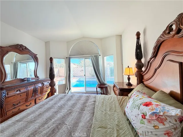 20350 Calhaven, Saugus, California 91390