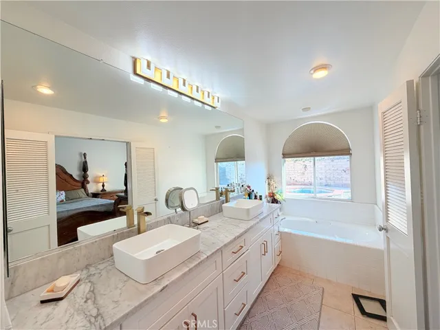 20350 Calhaven, Saugus, California 91390