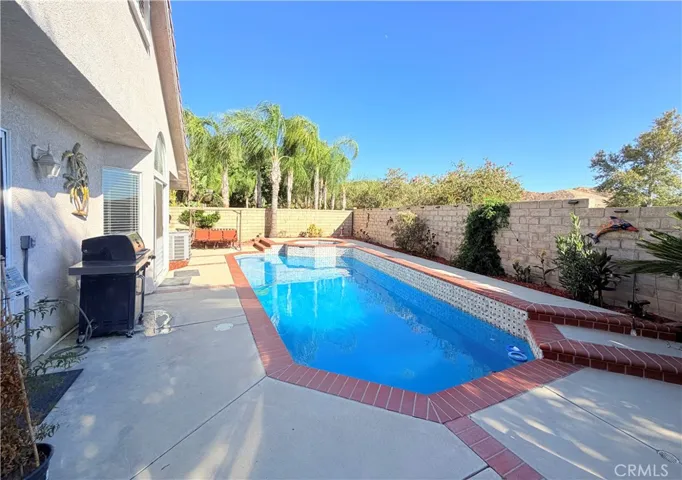 20350 Calhaven, Saugus, California 91390