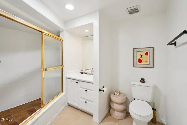 1st level bathroom