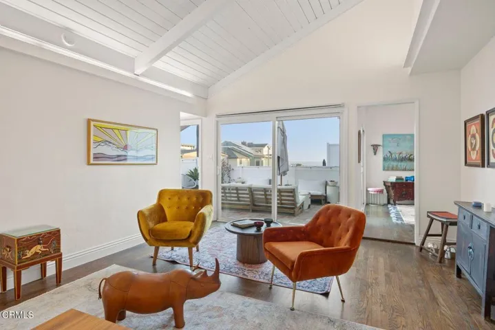 2nd Floor Living 3 prior tenant