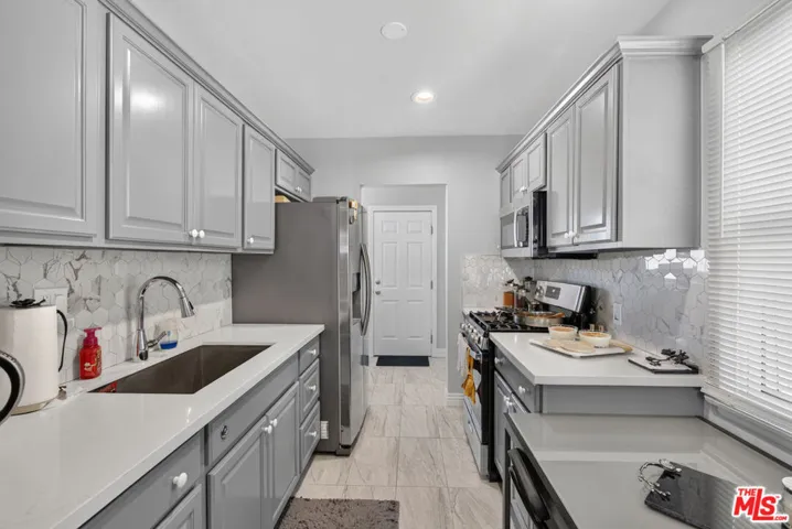 11232 Keswick Street, Los Angeles, California 91352