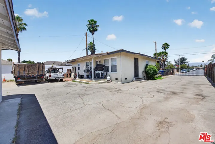 11232 Keswick Street, Los Angeles, California 91352