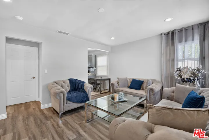11232 Keswick Street, Los Angeles, California 91352
