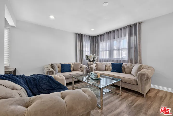 11232 Keswick Street, Los Angeles, California 91352