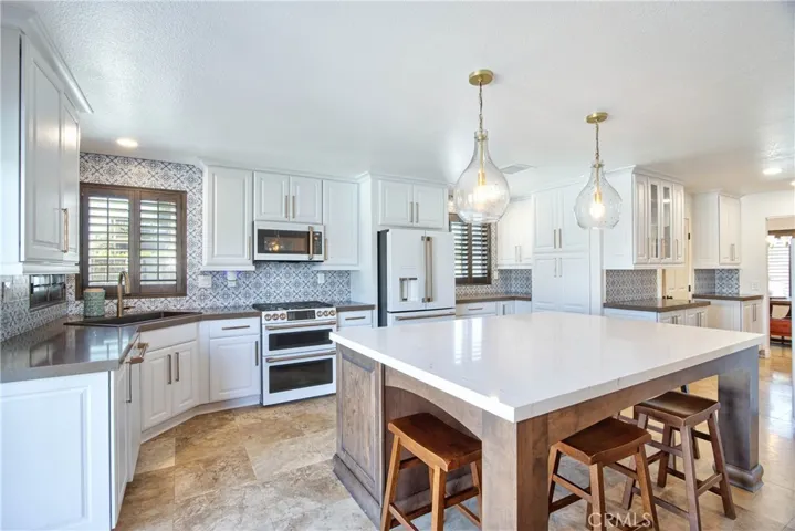 37283 Fallsgrove, Murrieta, California 92563