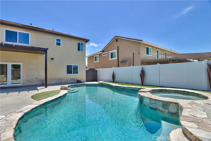 37283 Fallsgrove, Murrieta, California 92563