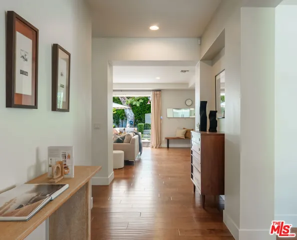 961 S Gretna Green Way, Los Angeles, California 90049