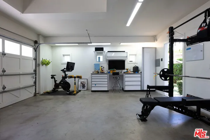 961 S Gretna Green Way, Los Angeles, California 90049