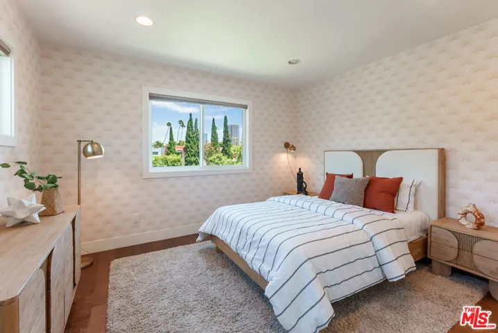 961 S Gretna Green Way, Los Angeles, California 90049