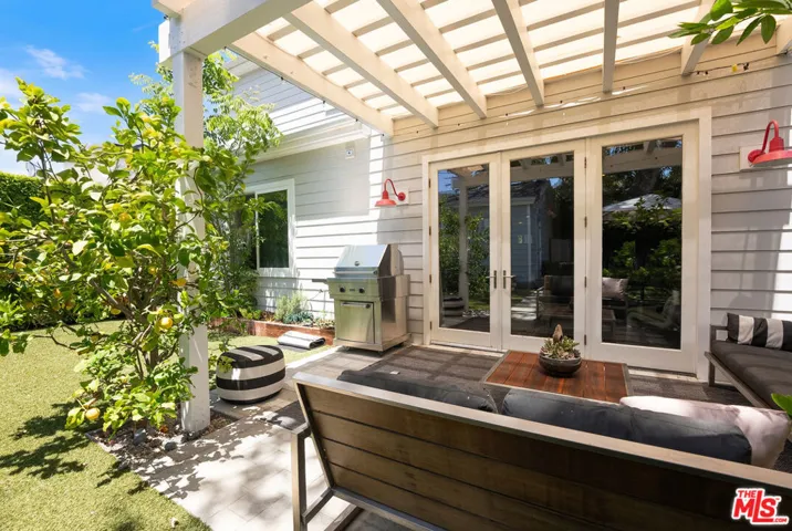 961 S Gretna Green Way, Los Angeles, California 90049