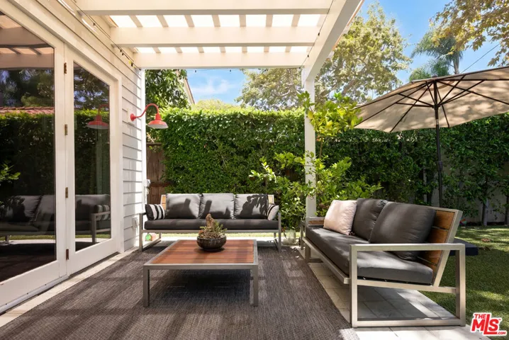 961 S Gretna Green Way, Los Angeles, California 90049