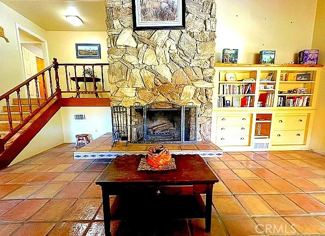 468 Zermat, Crestline, California 92325 — photo 4