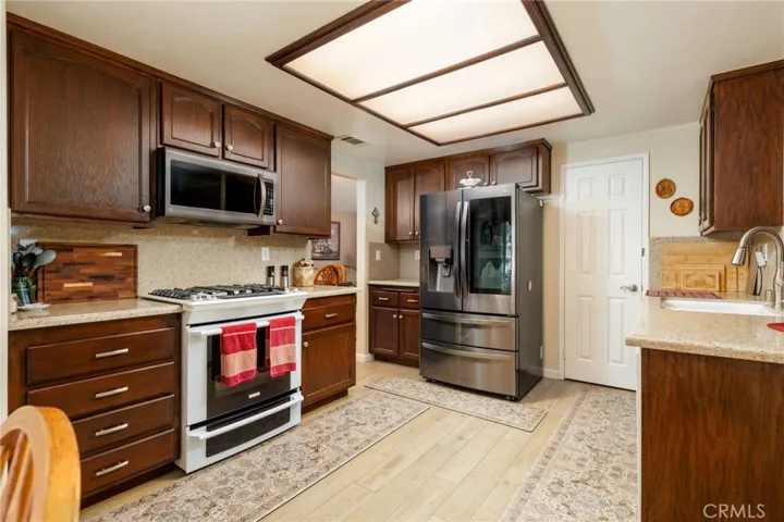 27851 Wild Sage Court, Romoland, California 92585