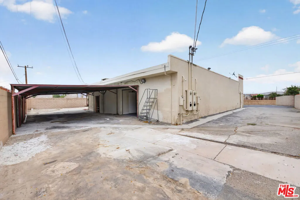 17100 N Indian Canyon Dr