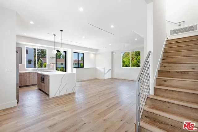 11554 Lemp Court, Studio City, California 91602