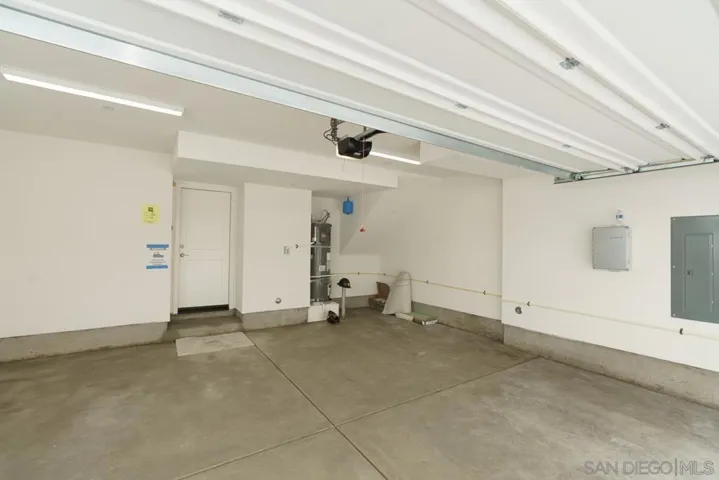 2564 Delphinium Ln, Carlsbad, California 92008