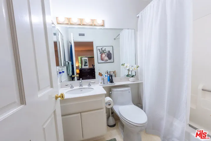 9767 Reseda Boulevard 95, Los Angeles, California 91324