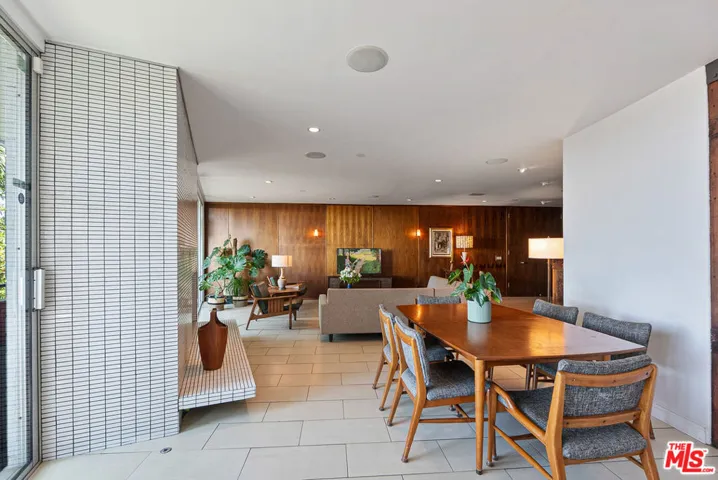8401 Fountain Avenue 8, West Hollywood, California 90069