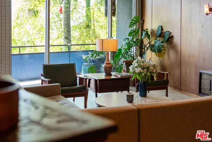 8401 Fountain Avenue 8, West Hollywood, California 90069
