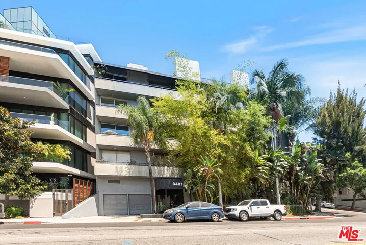 8401 Fountain Avenue 8, West Hollywood, California 90069