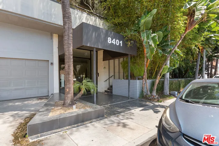8401 Fountain Avenue 8, West Hollywood, California 90069