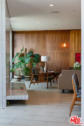 8401 Fountain Avenue 8, West Hollywood, California 90069