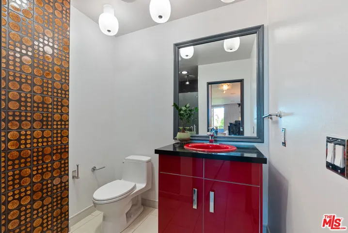 8401 Fountain Avenue 8, West Hollywood, California 90069