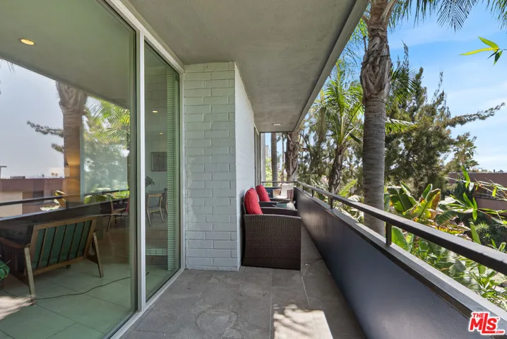8401 Fountain Avenue 8, West Hollywood, California 90069