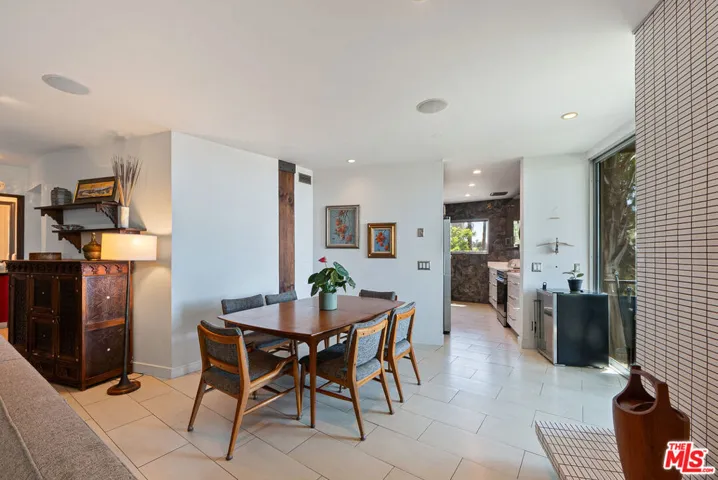 8401 Fountain Avenue 8, West Hollywood, California 90069