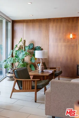 8401 Fountain Avenue 8, West Hollywood, California 90069