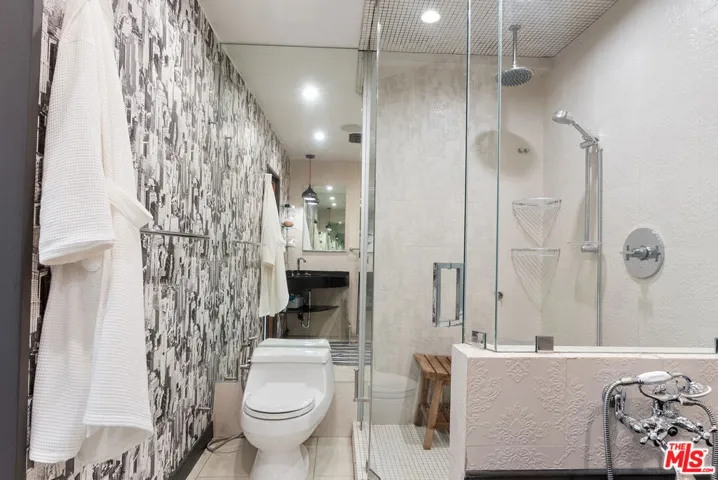 8401 Fountain Avenue 8, West Hollywood, California 90069