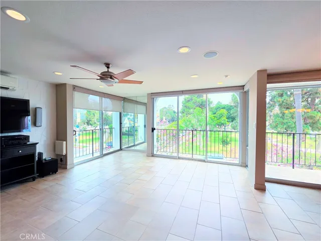 2101 E 2nd Street 301, Long Beach, California 90803