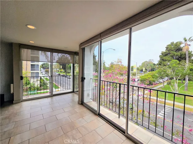 2101 E 2nd Street 301, Long Beach, California 90803