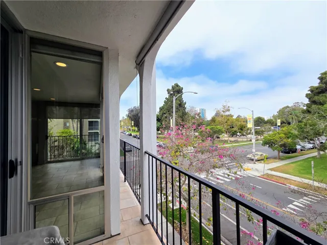 2101 E 2nd Street 301, Long Beach, California 90803