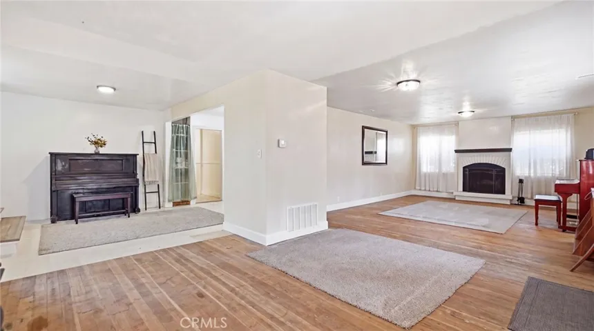 Family room / Bonus room
