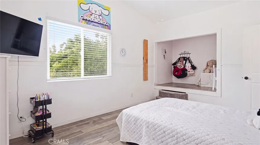 Upstairs Bedroom #7