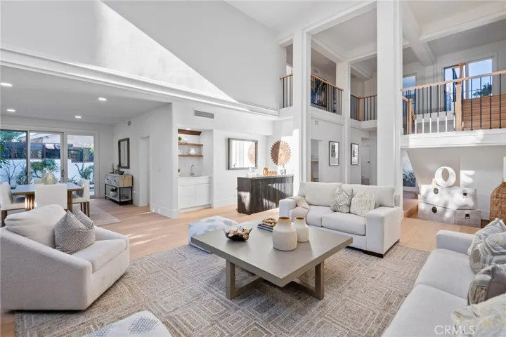 25 Rue Grand Ducal, Newport Beach, California 92660