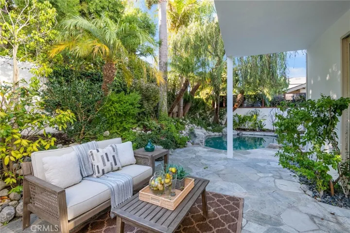 25 Rue Grand Ducal, Newport Beach, California 92660