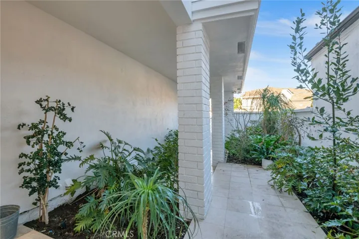 25 Rue Grand Ducal, Newport Beach, California 92660