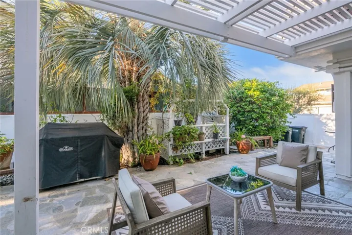 25 Rue Grand Ducal, Newport Beach, California 92660