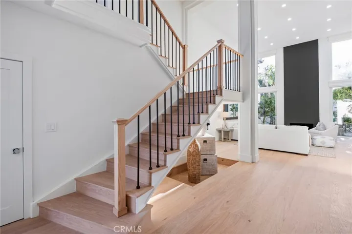 25 Rue Grand Ducal, Newport Beach, California 92660