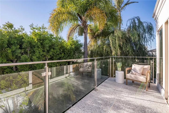 25 Rue Grand Ducal, Newport Beach, California 92660